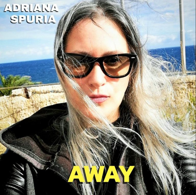 « Away », Adriana Spuria nous emmène vers une oasis de renouveau.