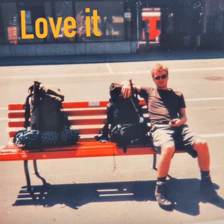 « Love It », une escapade onirique signée Andi Fins.