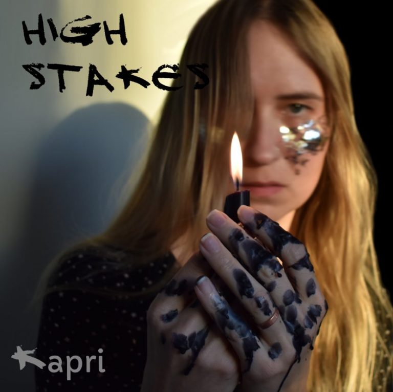 Kapri frappe fort avec High Stakes (No Wonder), un hymne intense et viscéral.