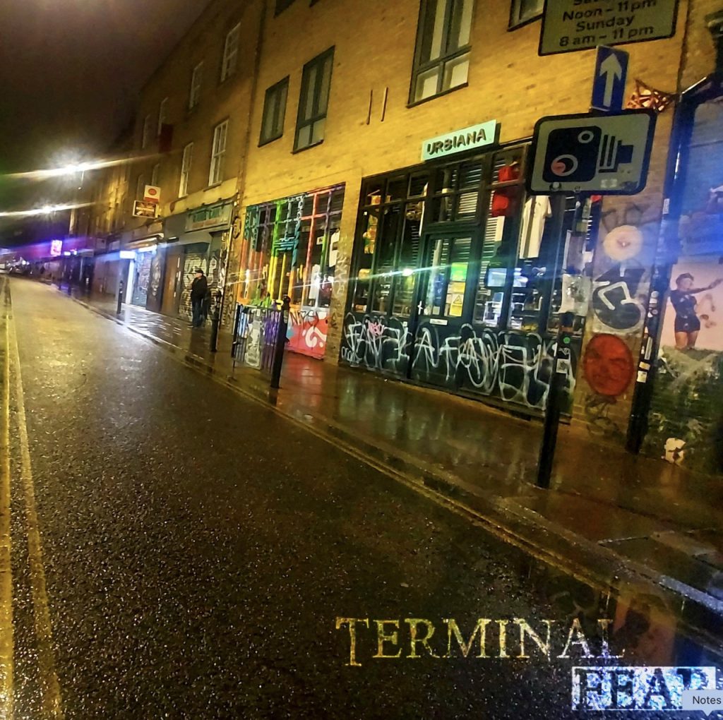 Avec Fractures, le groupe Terminal Fear livre un titre d’alternative rock puissant mêlant guitares énergiques et textures synthétiques.