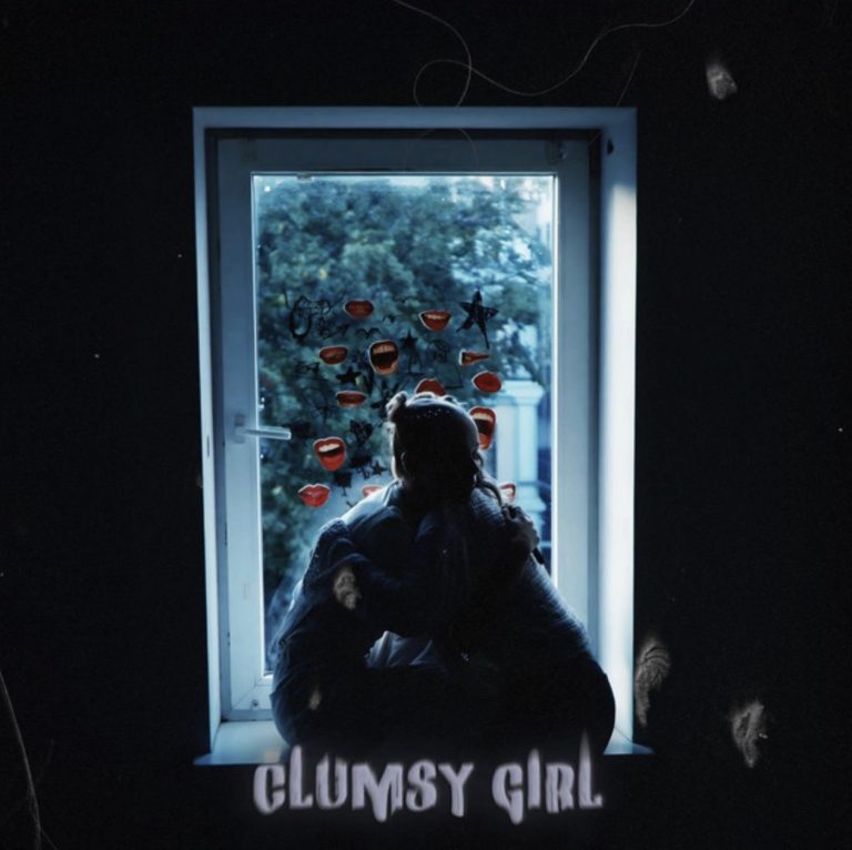 Clumsy Girl, Kelsie Kimberlin signe un hymne pop sincère et lumineux