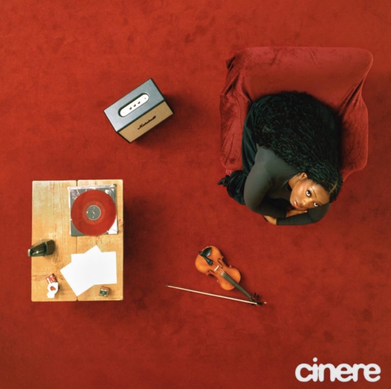 « Cinere », Konyikeh confirme son ascension avec un EP indie R&B cinématographique